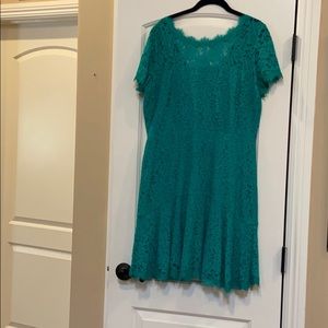 DIANE VON FURSTENBERG GREEN LACE DRESS